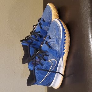 Men's Kyrie Irving shoes size 8.5